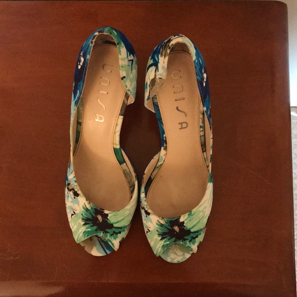 Unisa Floral Peep Toe Heels - Picture 5 of 6
